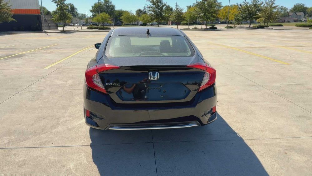 Honda Civic EX-L      2019