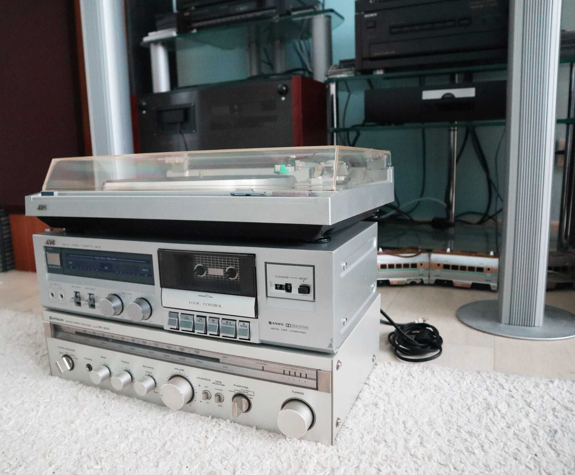 Усилитель тюнер HITACHI SR-2010 кассетник винил JVC