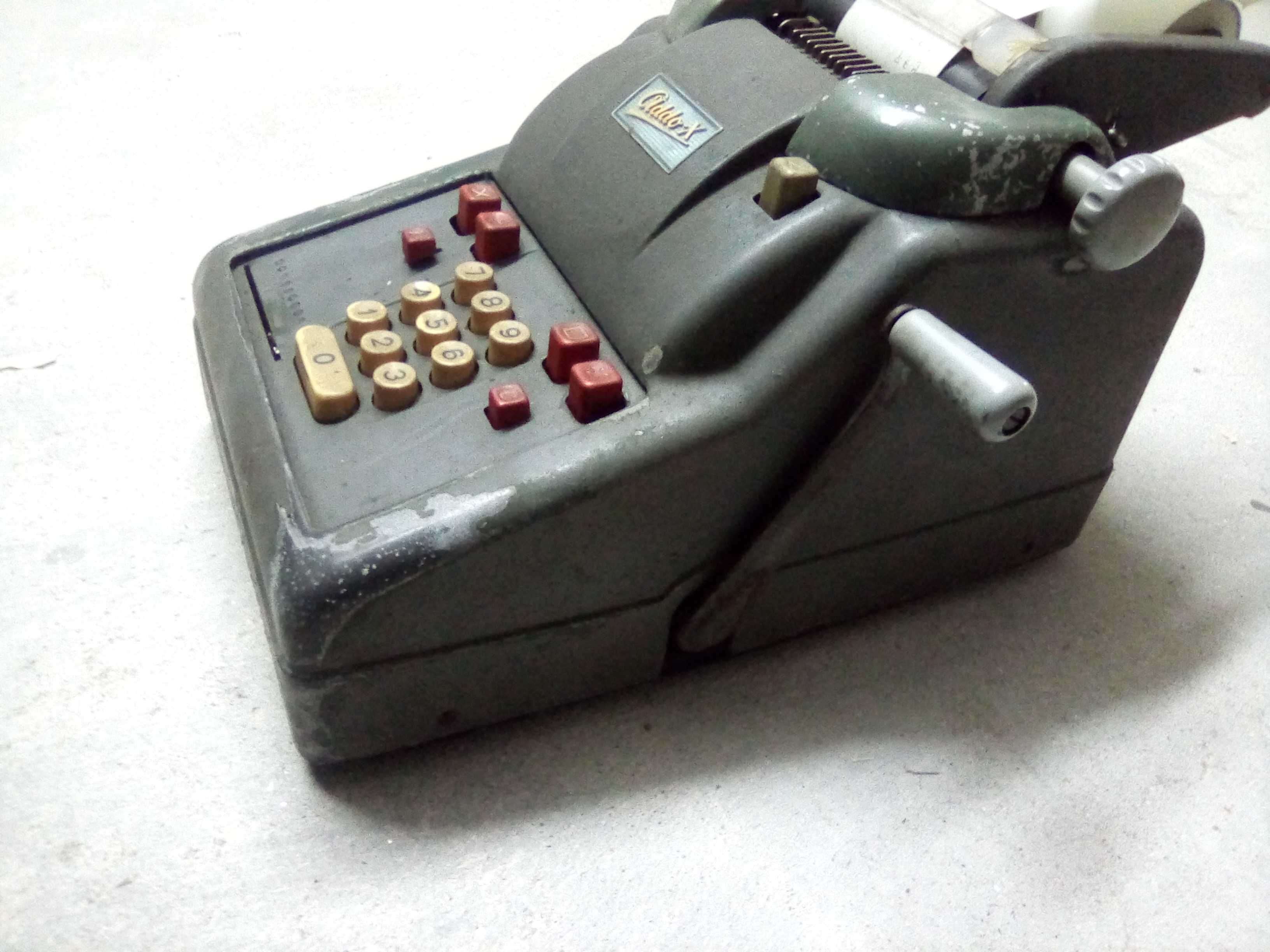 Maquina de calcular e registadora antiga