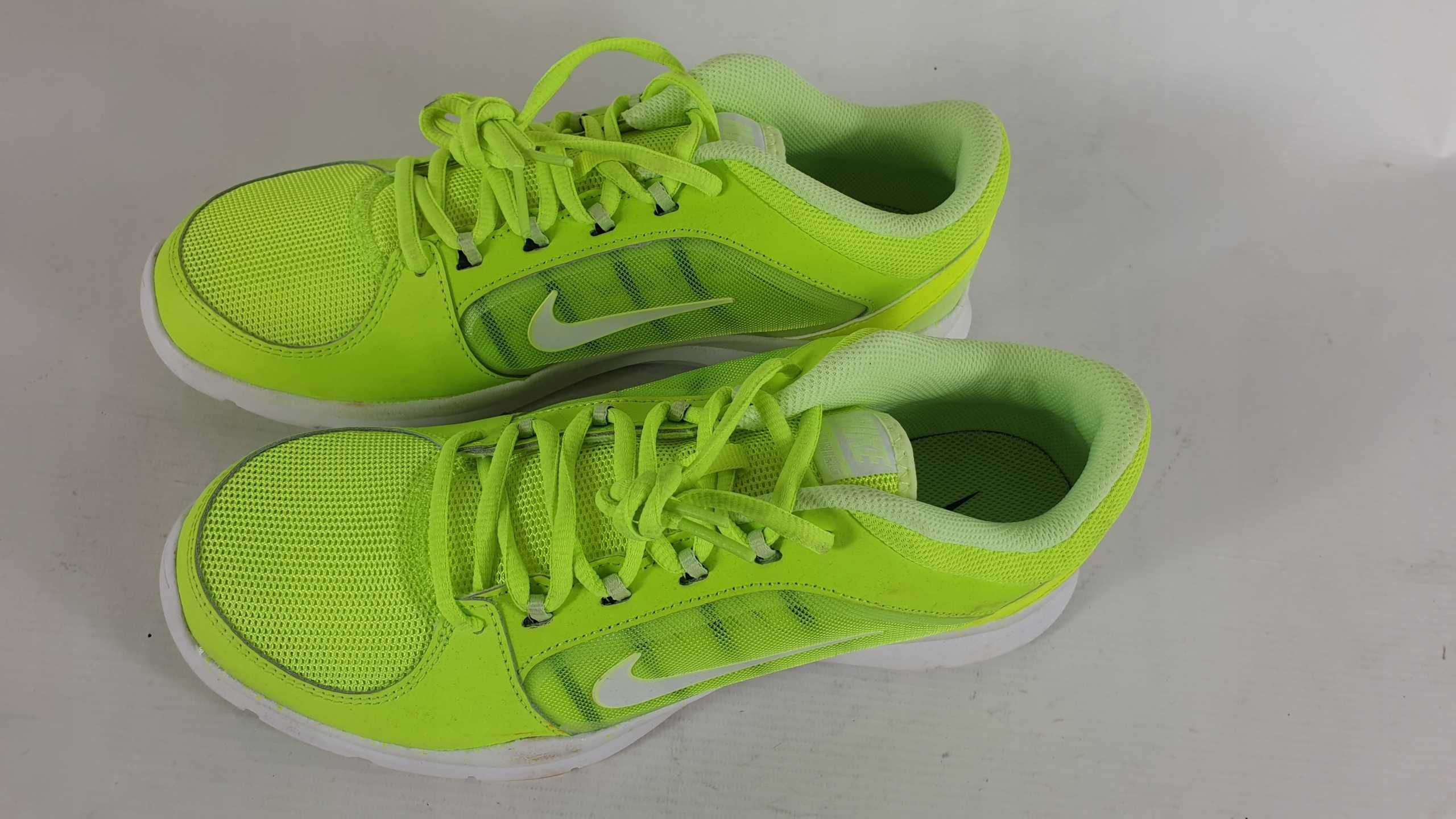 Nike Buty sportowe NIKE FLEX TRAINER 4 r. 42