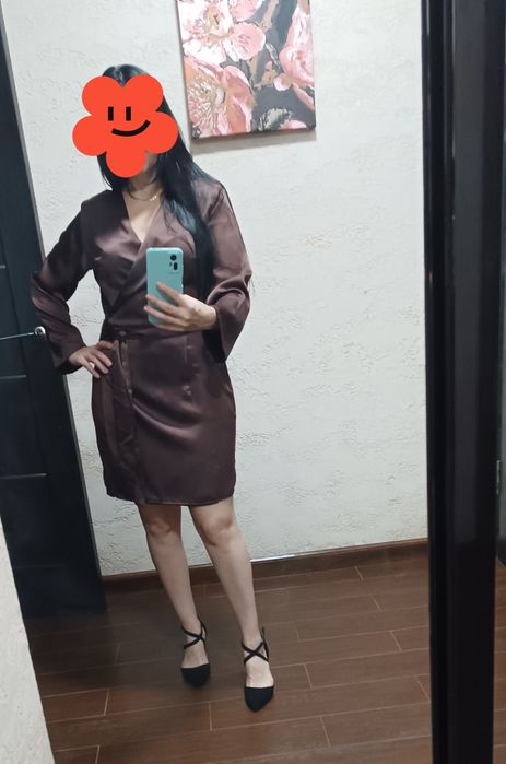 Шовкова сукня на запах