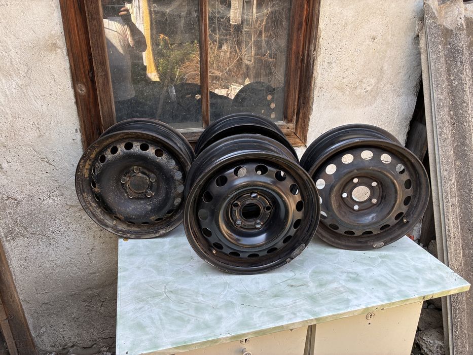 Диски на авто r15