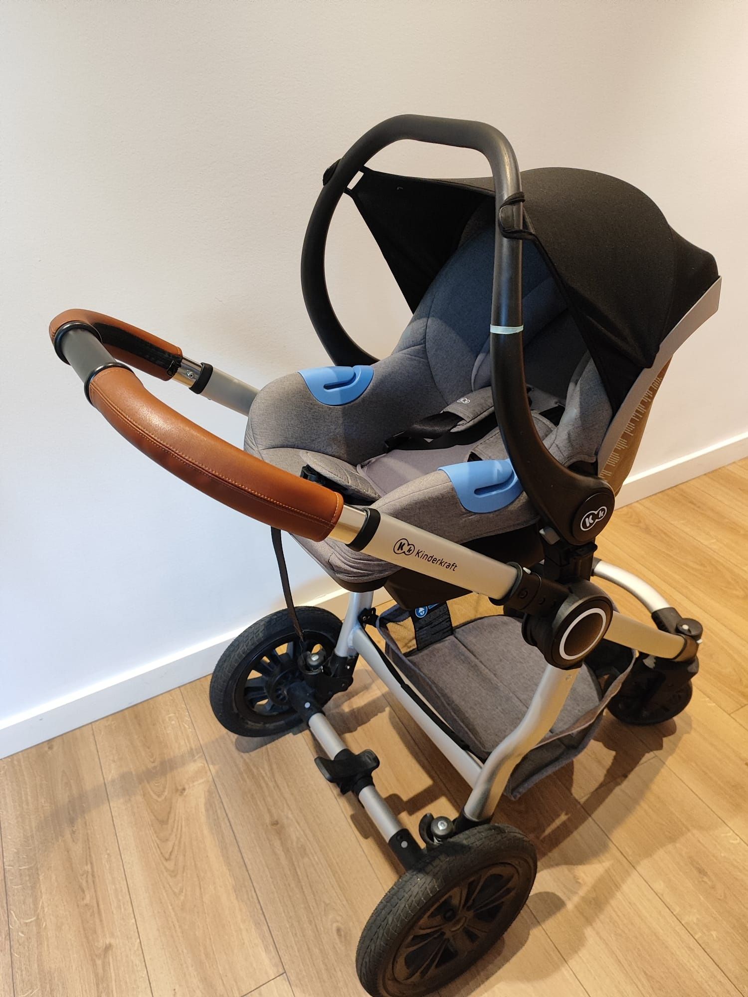 Carrinho de bebé Kinderkraft VEO 3 em 1