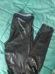 Leggings pretas.