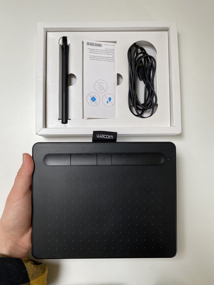 Графічний планшет Wacom Intuos S Black