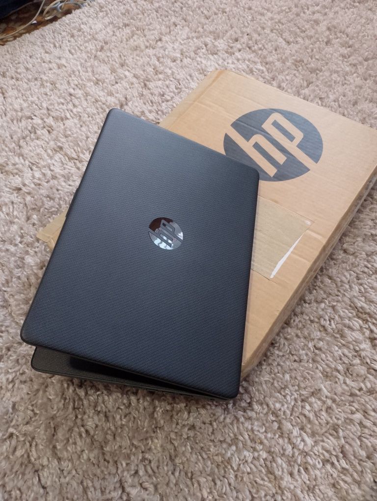 Ноутбук hp новий 2022 рік,ssd диск,14 дюймів,4 оперативної пам'яті