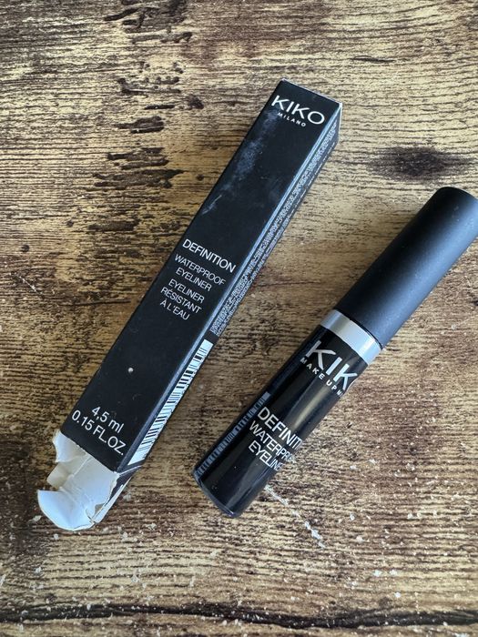 Kiko Milano wodoodporny eyeliner czarny do oczu kresek 01