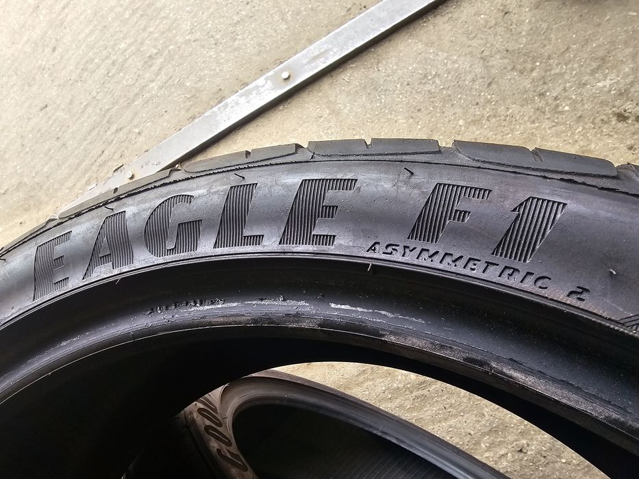 Opony Letnie 2szt R19 235/40-6.5mm-23rok-Goodyar