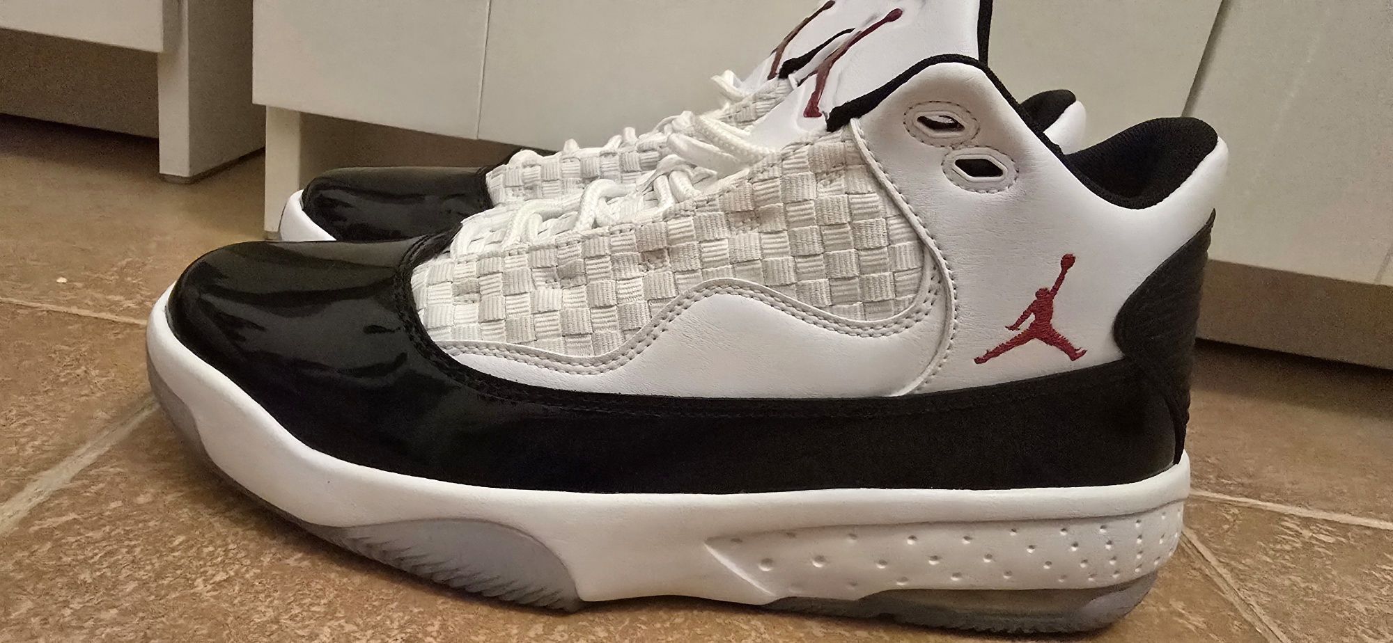 Nike Air Jordan Max Aura 2