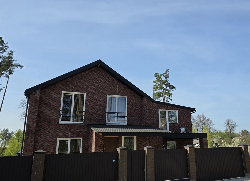 Просторий будинок в затишному місці поруч з сосновим лісом