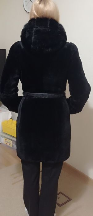 Шуба из натурального меха норки и мутона