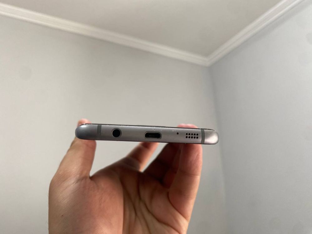 Смартфон Samsung Galaxy S7 Edge