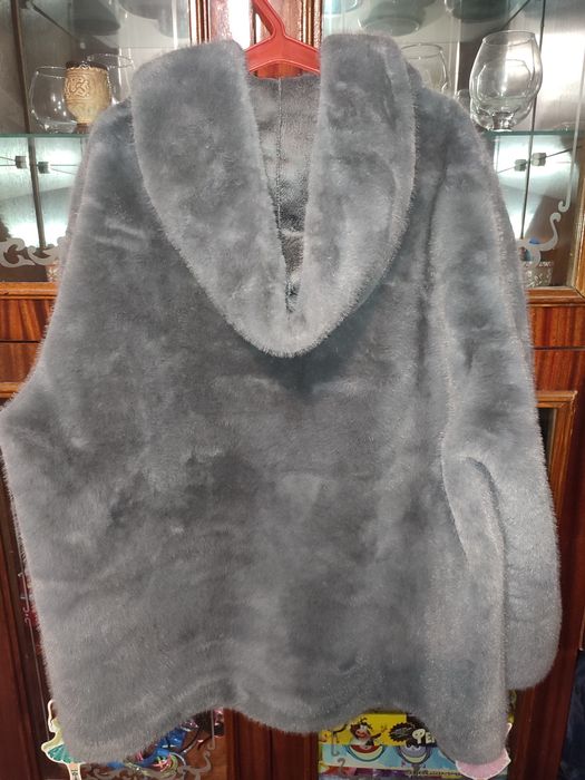 Шубка із штучного хутра 56-58 розмір