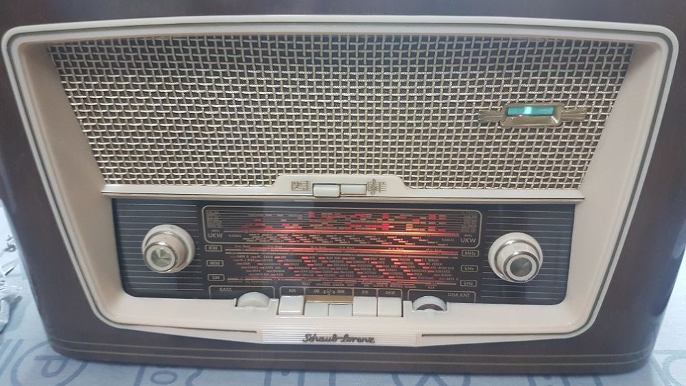 Radio Gira-discos Schaub Lorenz Phono Super 58