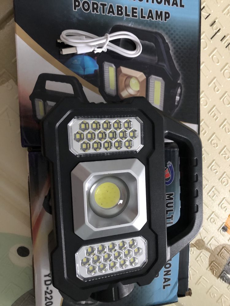 LED ліхтарик з акумулятором