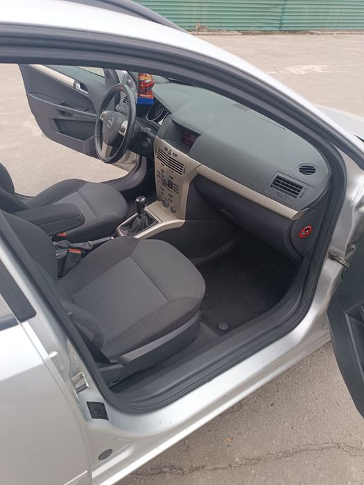 Opel Astra 2007 року