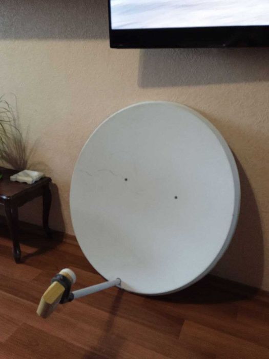 Супутникова антена