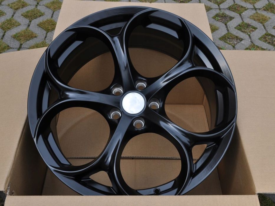 FELGI R18 5x110 Alfa Romeo Giulia Giulietta Stelvio Fiat 500x Croma