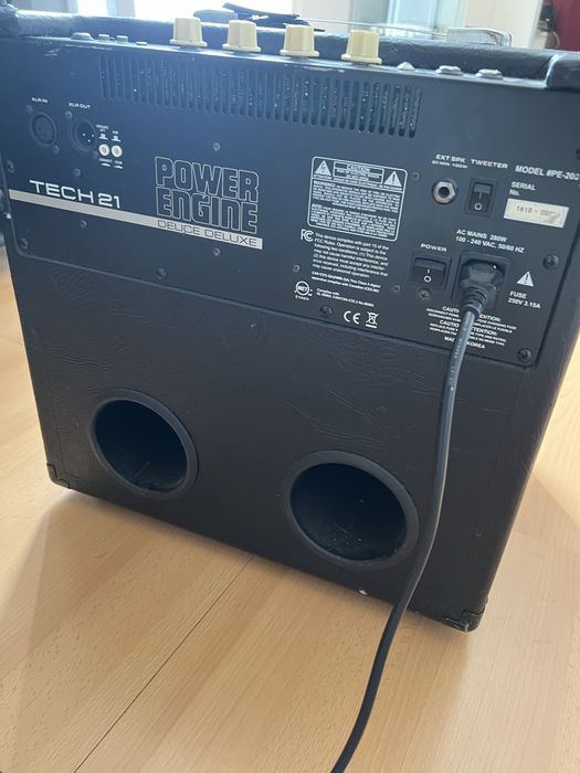 Amplificador Guitarra e baixo
