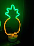 Lampka neonowa ananas