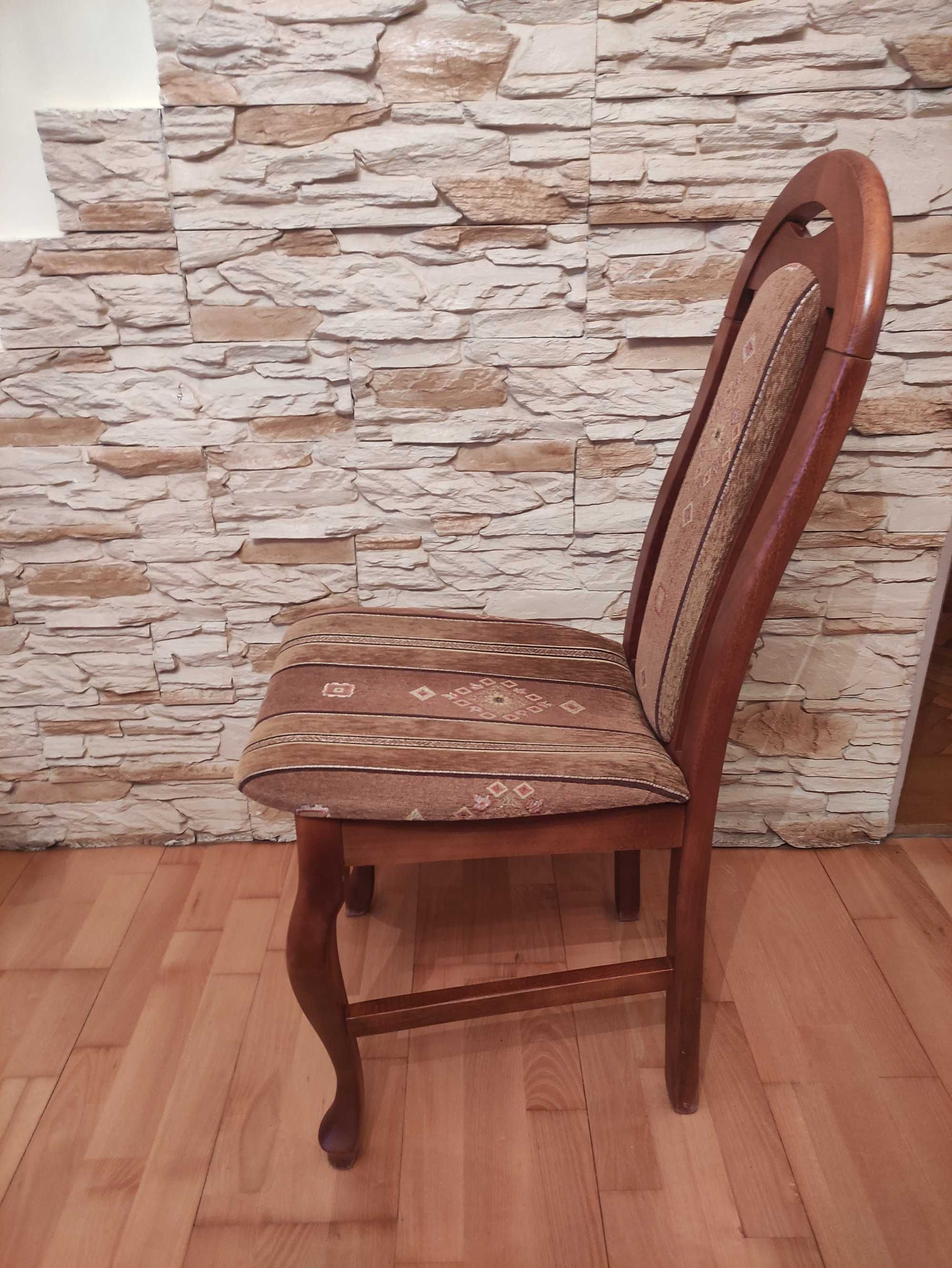 Krzesła do salonu drewniane dębowe