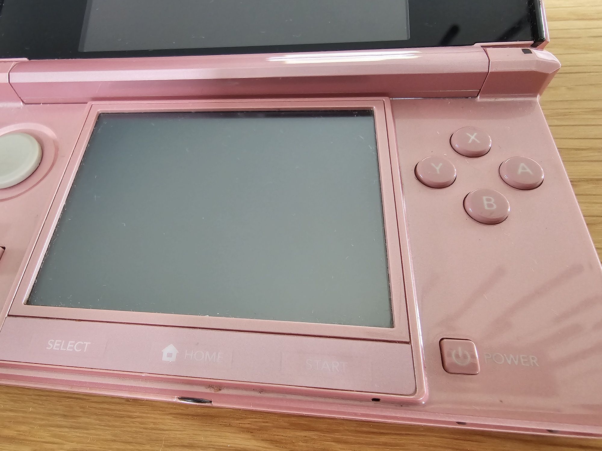 Nintendo 3ds z grami Anima crossing, professor Layton i Mahjong