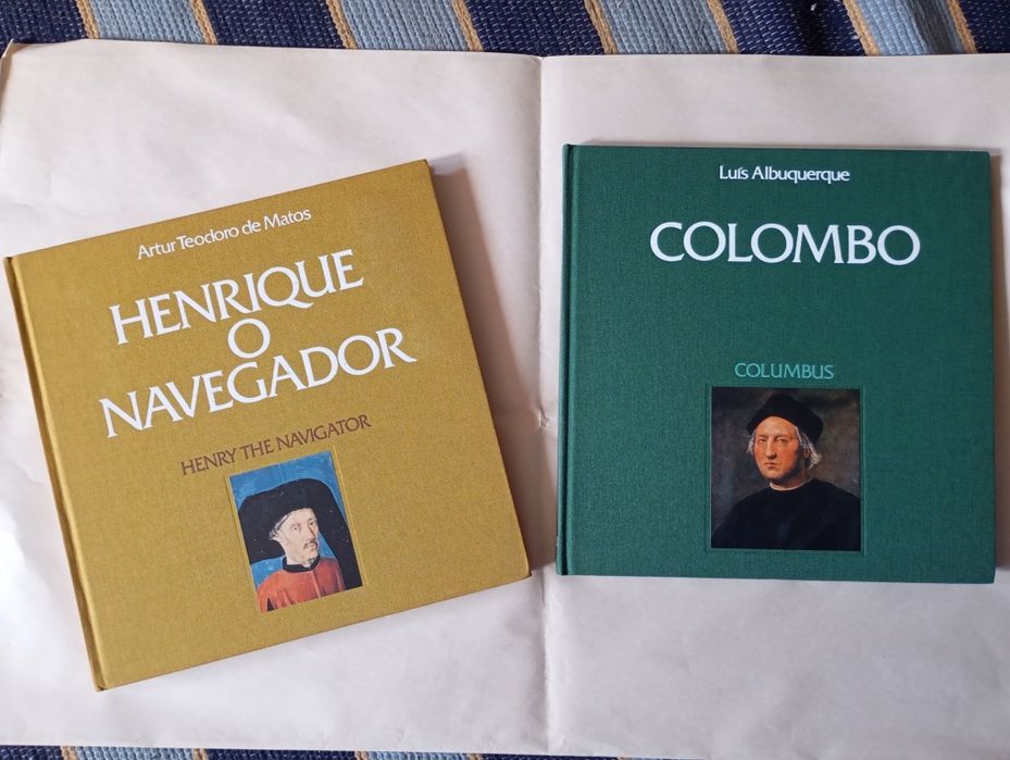 Lote de 2 livros de selos vazios