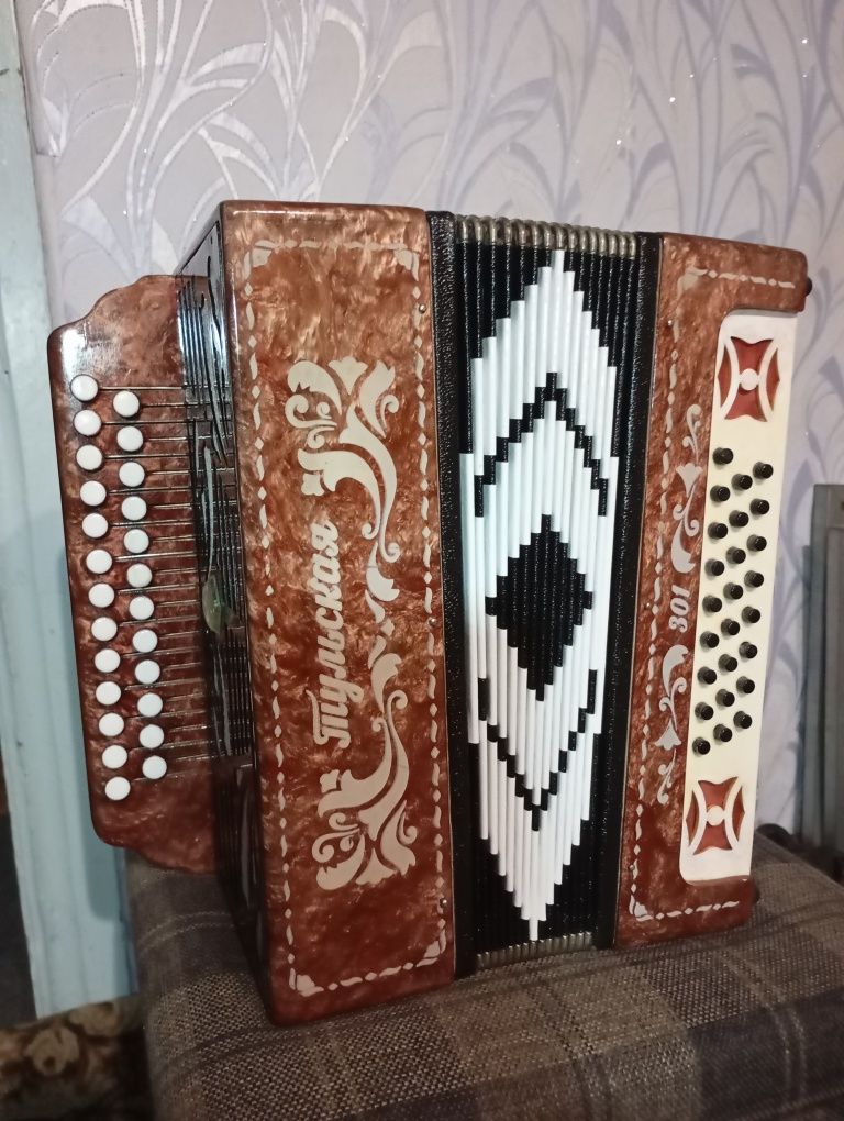 Продам Гармонь гармошка
