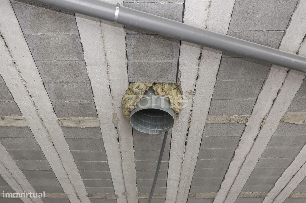 Loja nova para arrendamento em V.N. Famalicão