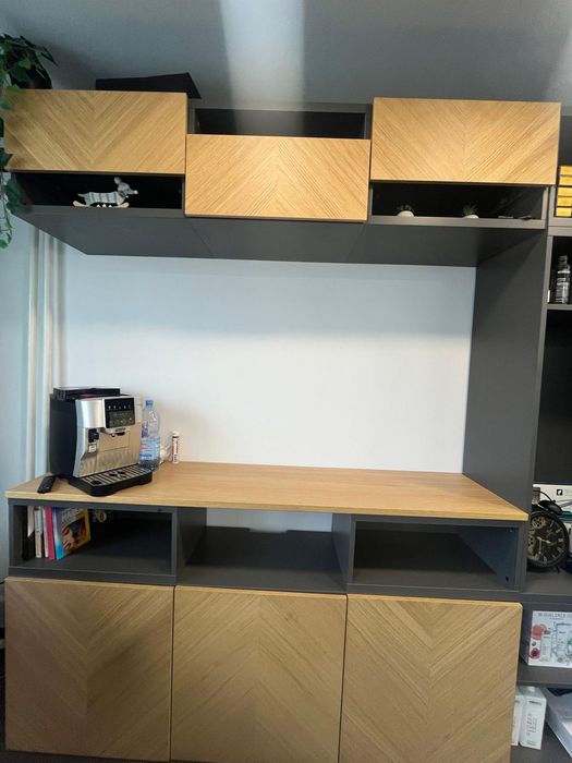 Meble w kolorze drewna i grafitu – komplet w bardzo dobrym stanie