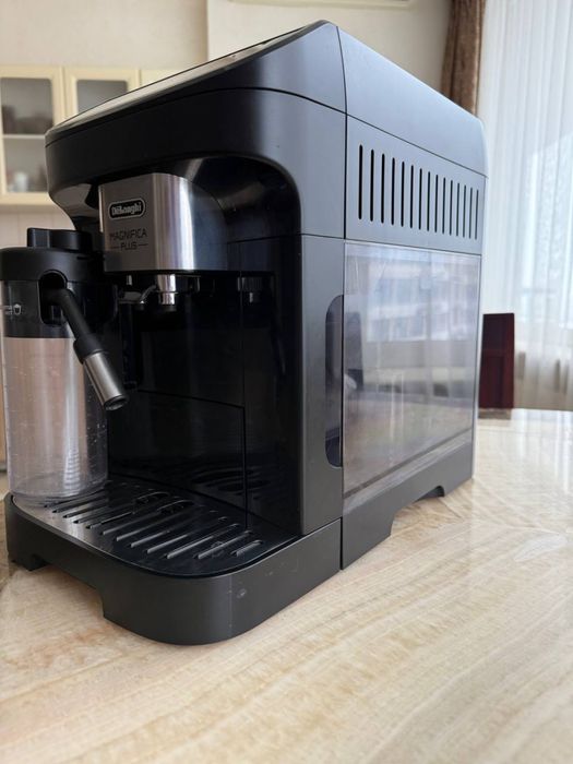 Кавомашина Delonghi ECAM320.60.B