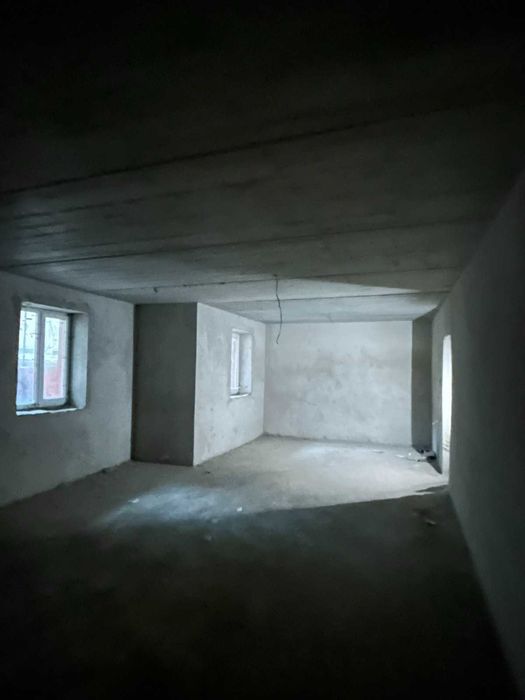 Продаж комерційного приміщення на вул. Озерна 3, площа 85.4 кв.м