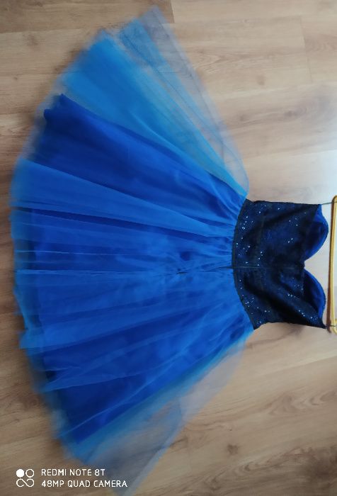 Piękna sukienka balowa