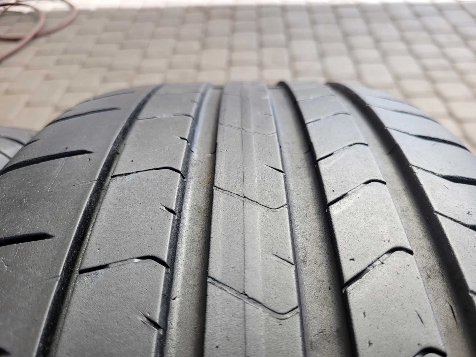 215 / 40   R   18   Falken