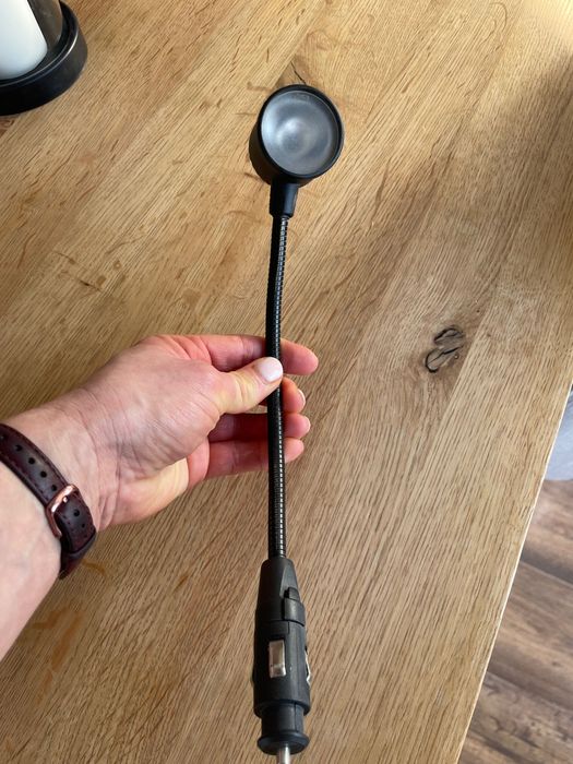 Lampka w kolorze czarnym