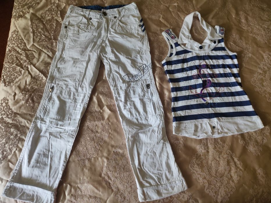 Літній костюм у морському стилі