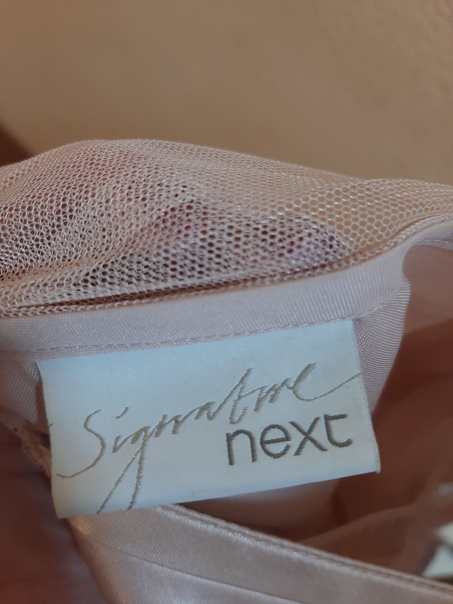 Платье нарядное фирмы "next" на возраст 14 лет
