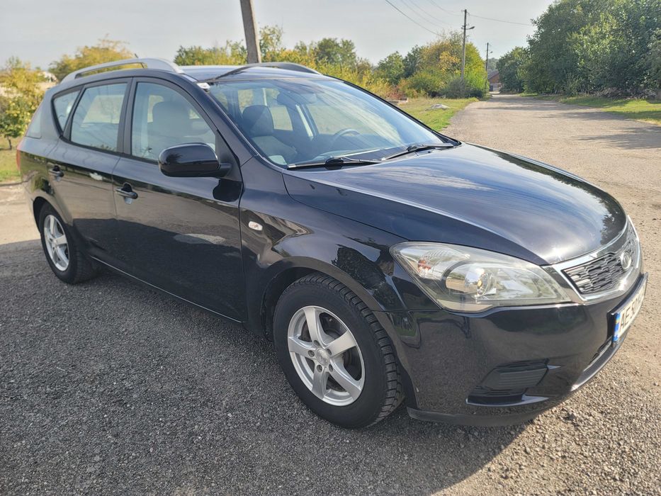 Kia Ceed 2009, 1.4 MT (90 к.с.)
