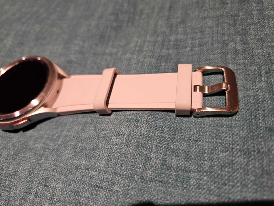 Samsung Galaxy Watch 4 Classic Srebrny z białym paskiem