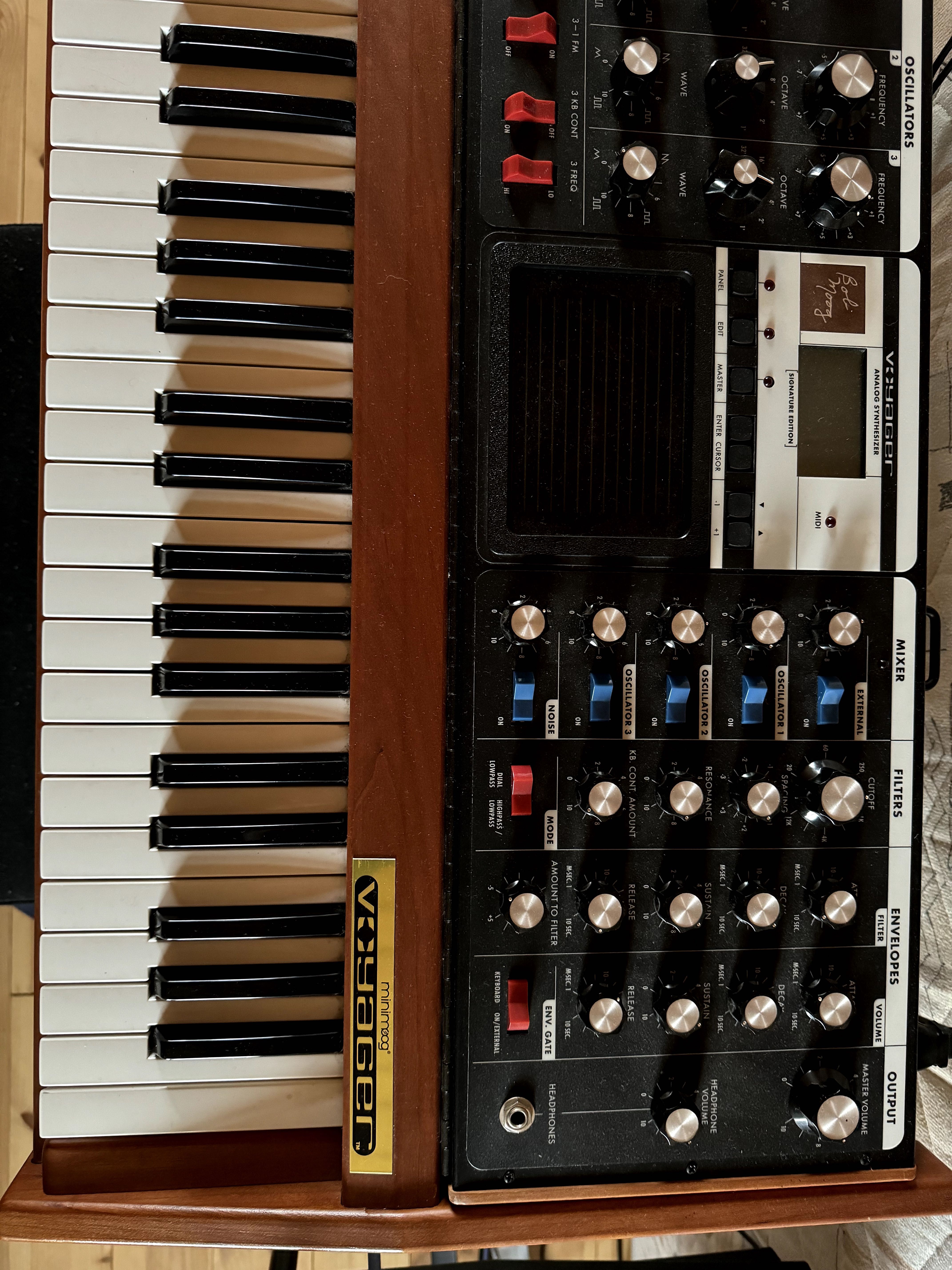 аналоговий синтезатор Moog Minimoog Voyager