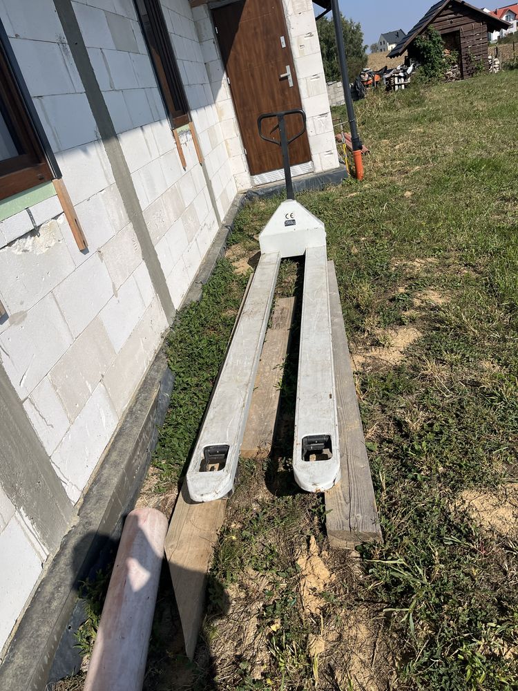 Wózek paletowy LONG-XXL z widłami o długości 3000 mm i udźwigu 2000 kg