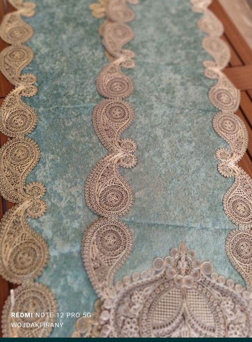 Bieżnik nowy miętowy morski ze srebrną  gipiurą 40x160cm