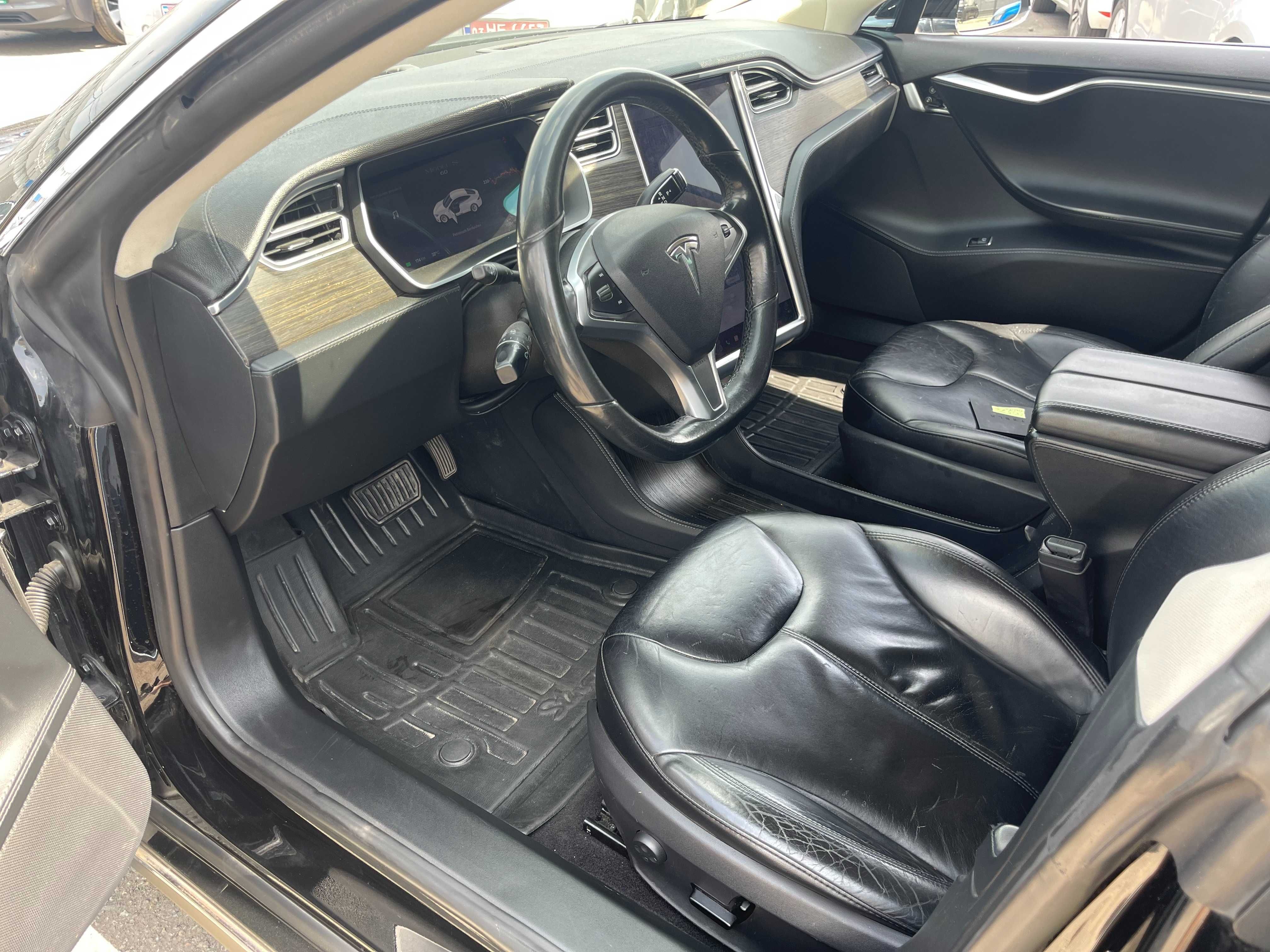 Продам Tesla S 2014 рік