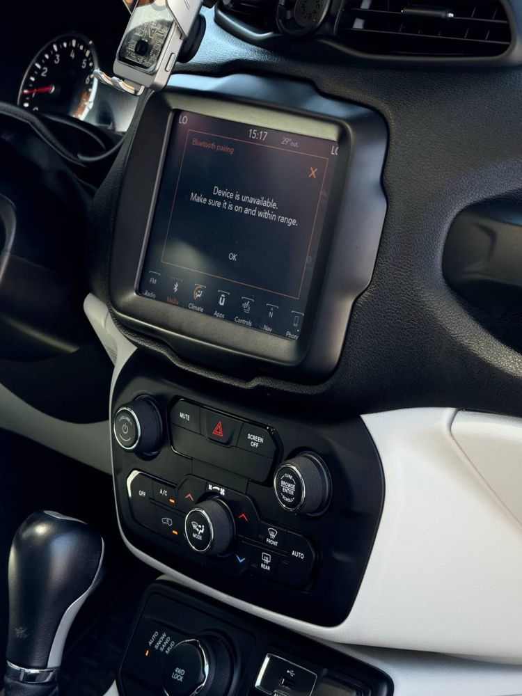 Jeep Renegade 2018.Макс. Компл. Безпека ціла. Мін. Пошкодженя.