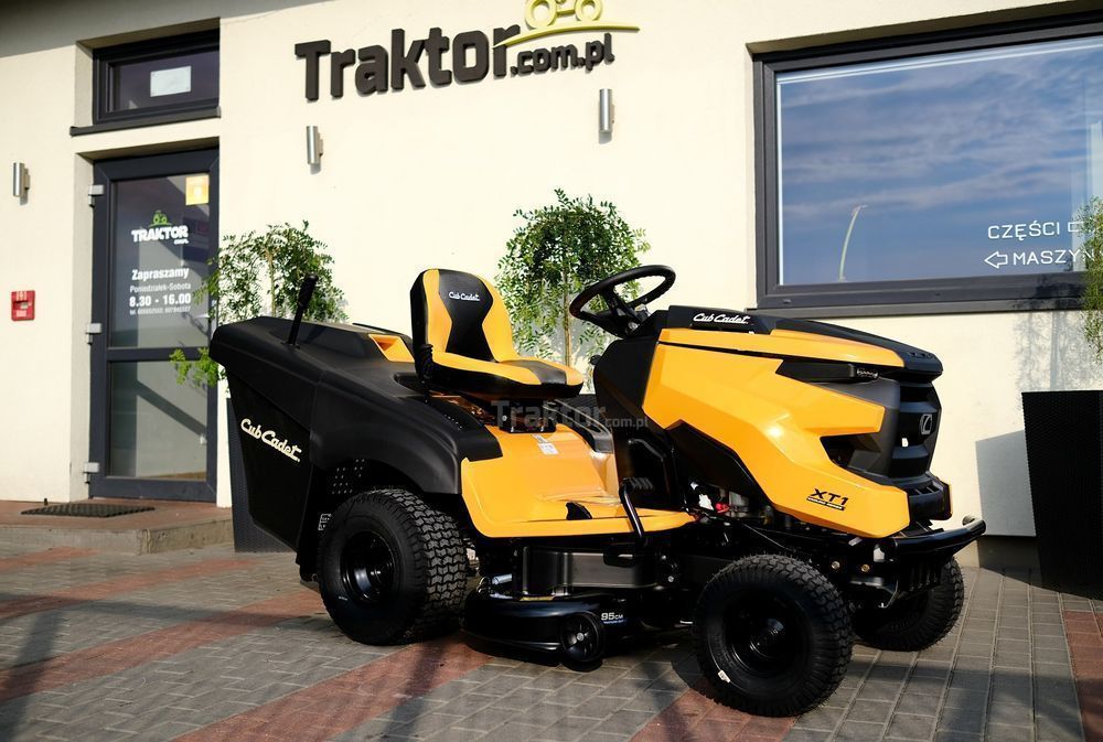 Cub Cadet XT1 OR95