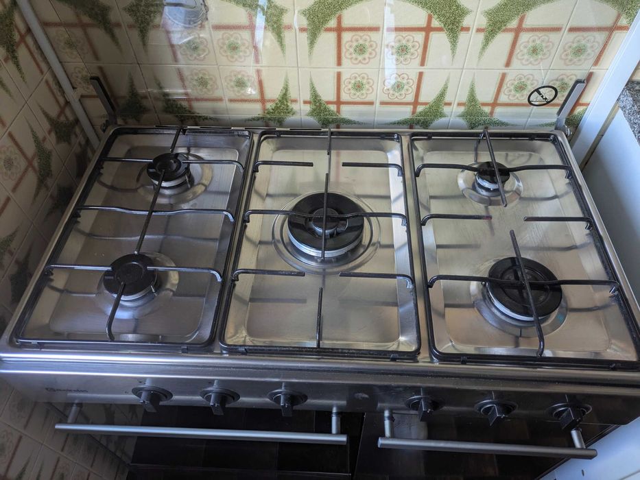 Fogão Meireles 5 queimadores + forno – excelente estado