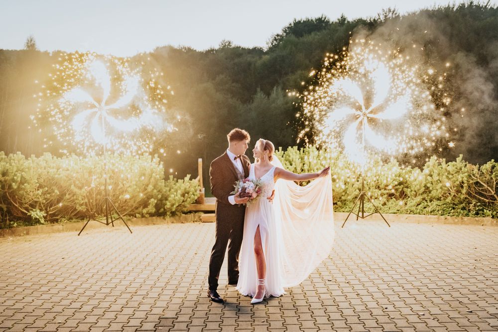 Angielska budka telefoniczna telefon życzeń fotobox fontanny iskier