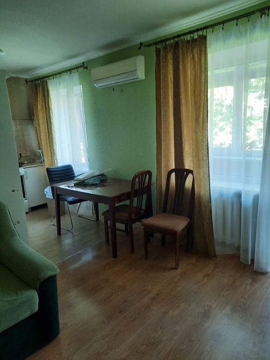 Сдам 2-кв на пр.Поля в отличном месте 12000