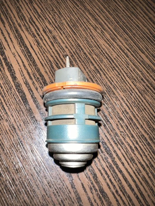 Форсунка Bosch , Volkswagen passat b3 , mono motronic