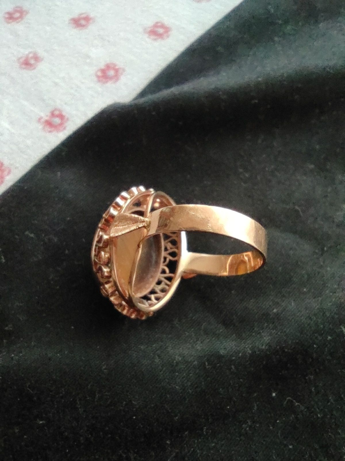 Piękny pierścionek Tygrysie Oko, próba: 585